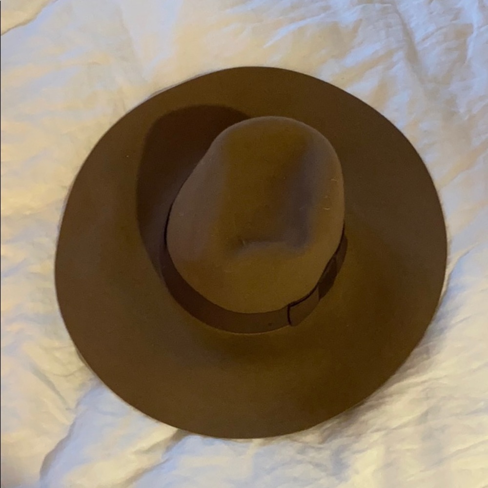 Brixton wide brim hat